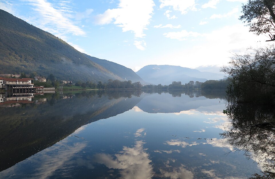 Laghi di Revine Lago — Lido Prealpino Di Fratta