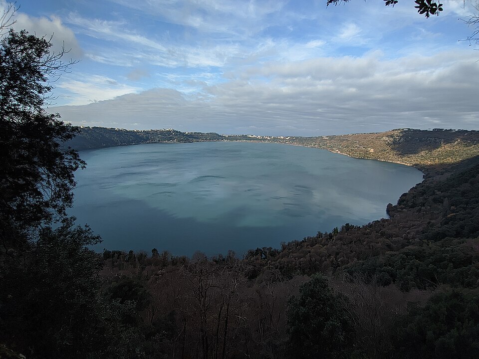 Lago Albano — Altezza Ruderi