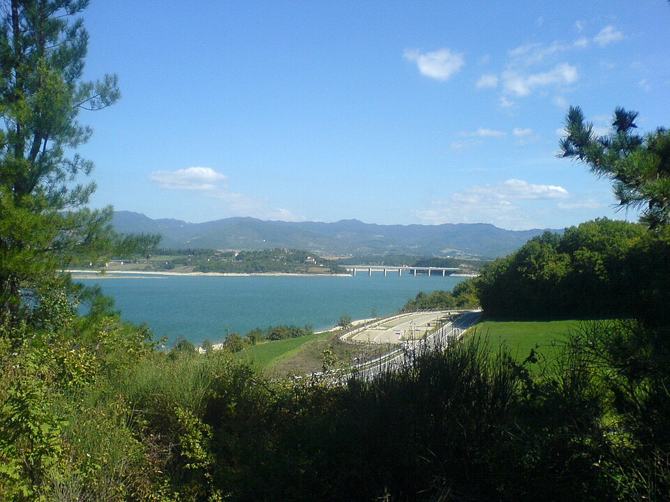 Lago di Bilancino — Bilancino - Nebbiaia Est