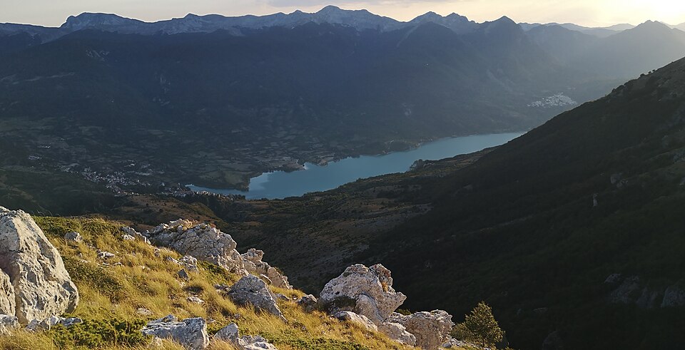 Lago di Barrea — Antistante Localita' Convento