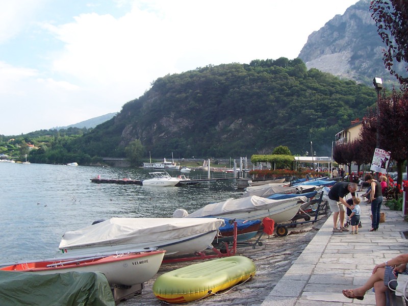 Lago di Mergozzo — Spiaggia Via Rep. Ossola