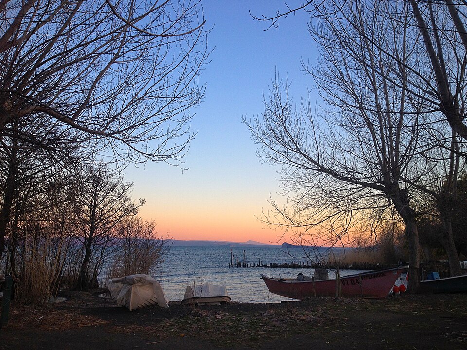 Lago di Bolsena — C.peschiera-casa Colonica Ferrata