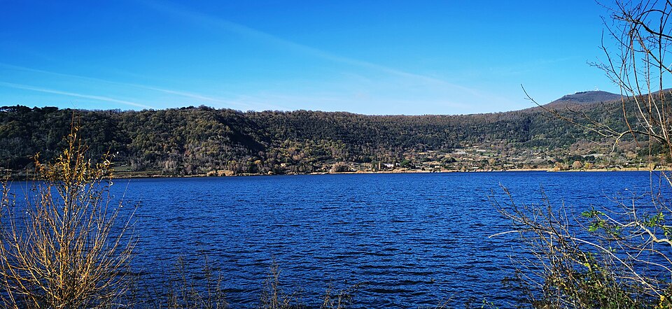 Lago di Nemi — 2000 Mt Dx Museo Navi