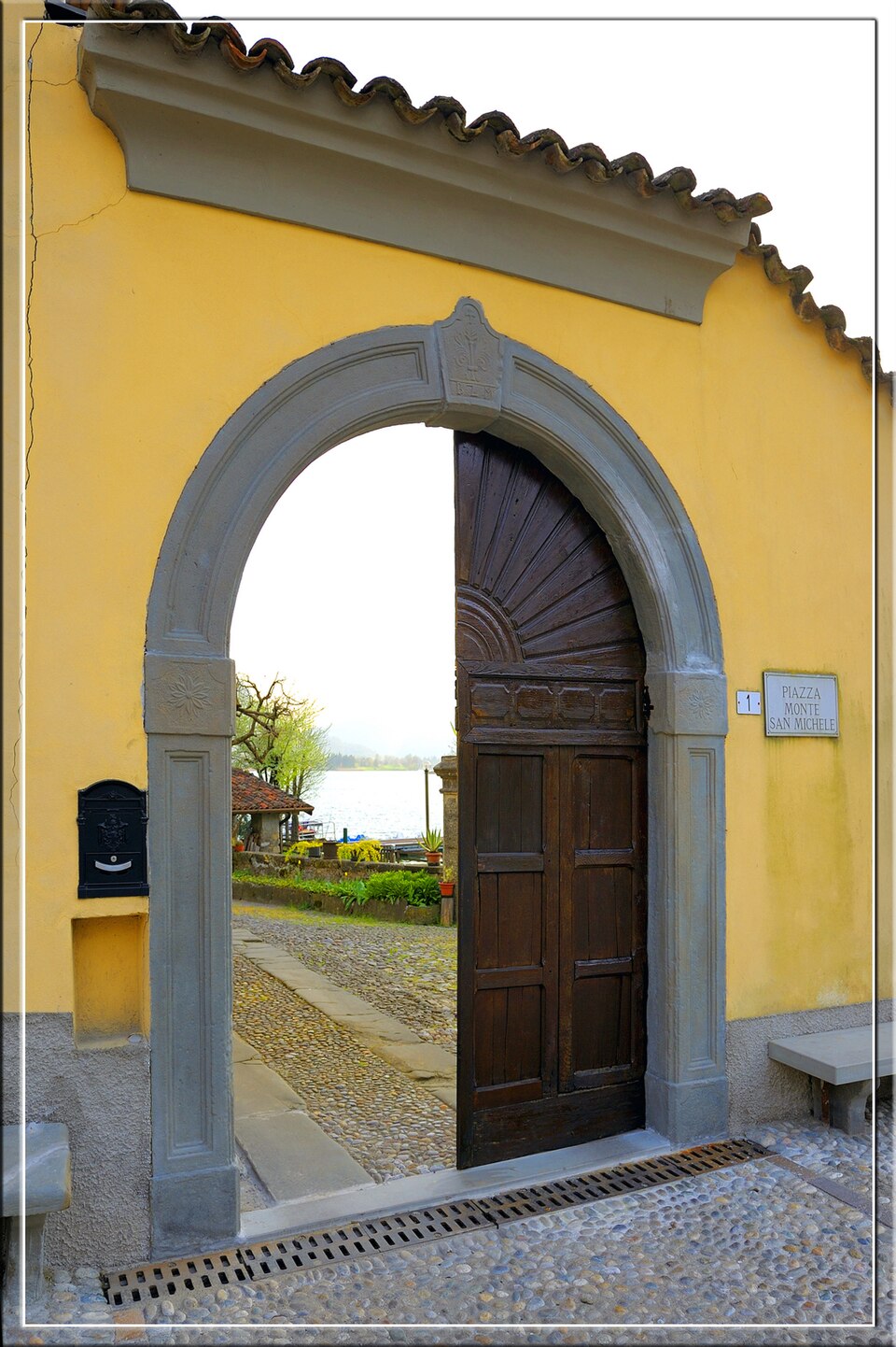 Lago di Endine — Localita' Crotte