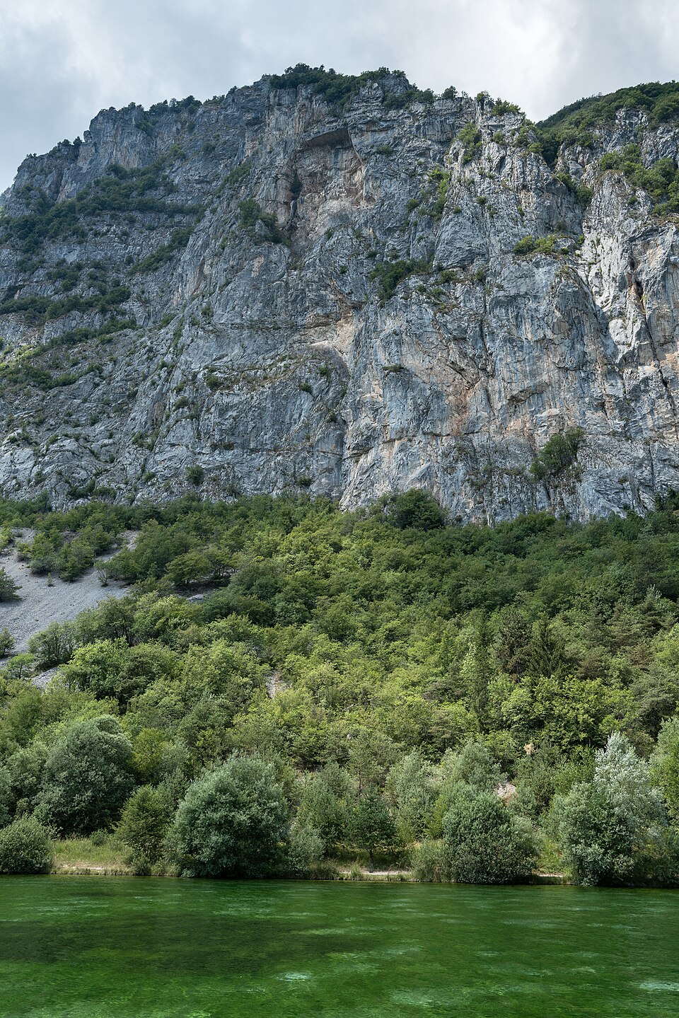 Lago Nembia