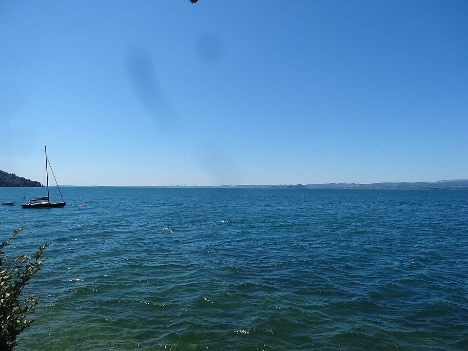 Lago di Garda — Via Marconi